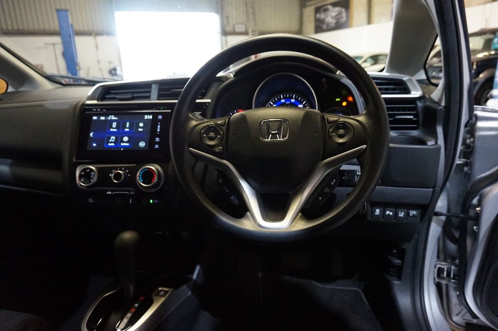 Used Honda Jazz 2017 for sale - 76010238: Photo 21