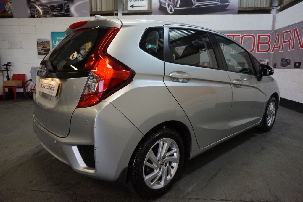 Used Honda Jazz 2017 for sale - 76010238: Photo 24