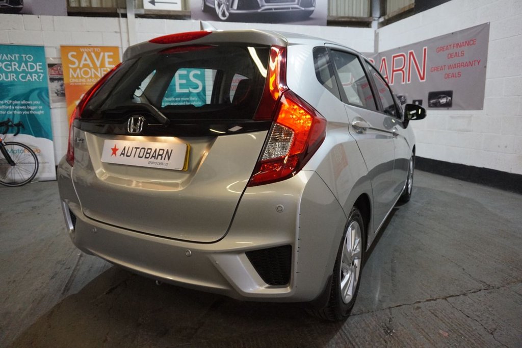 Used Honda Jazz 2017 for sale - 76010238: Photo 25