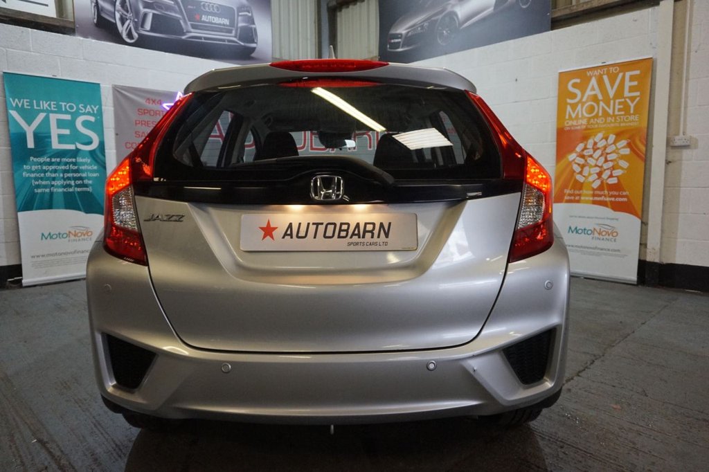 Used Honda Jazz 2017 for sale - 76010238: Photo 26