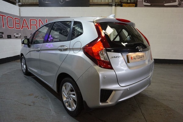 Used Honda Jazz 2017 for sale - 76010238: Photo 27
