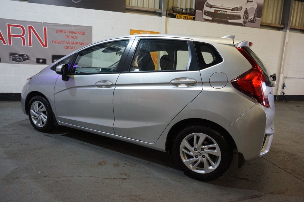 Used Honda Jazz 2017 for sale - 76010238: Photo 28