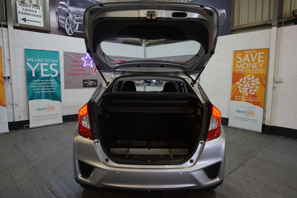 Used Honda Jazz 2017 for sale - 76010238: Photo 35