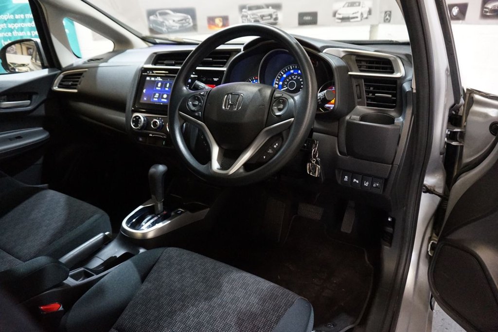 Used Honda Jazz 2017 for sale - 76010238: Photo 39