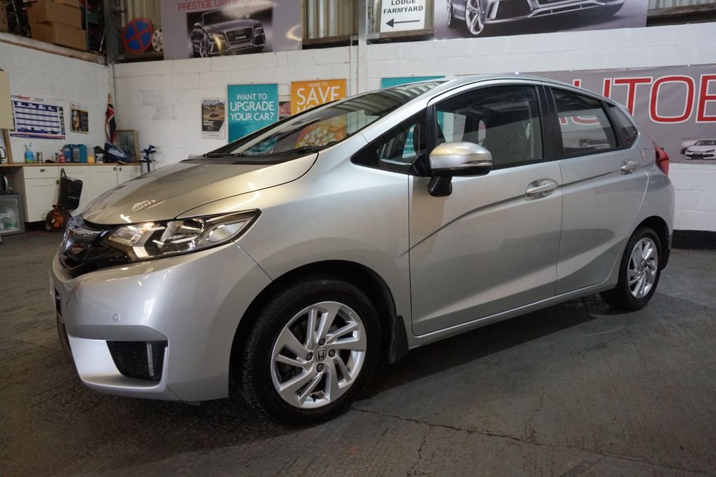 Used Honda Jazz 2017 for sale - 76010238: Photo 8