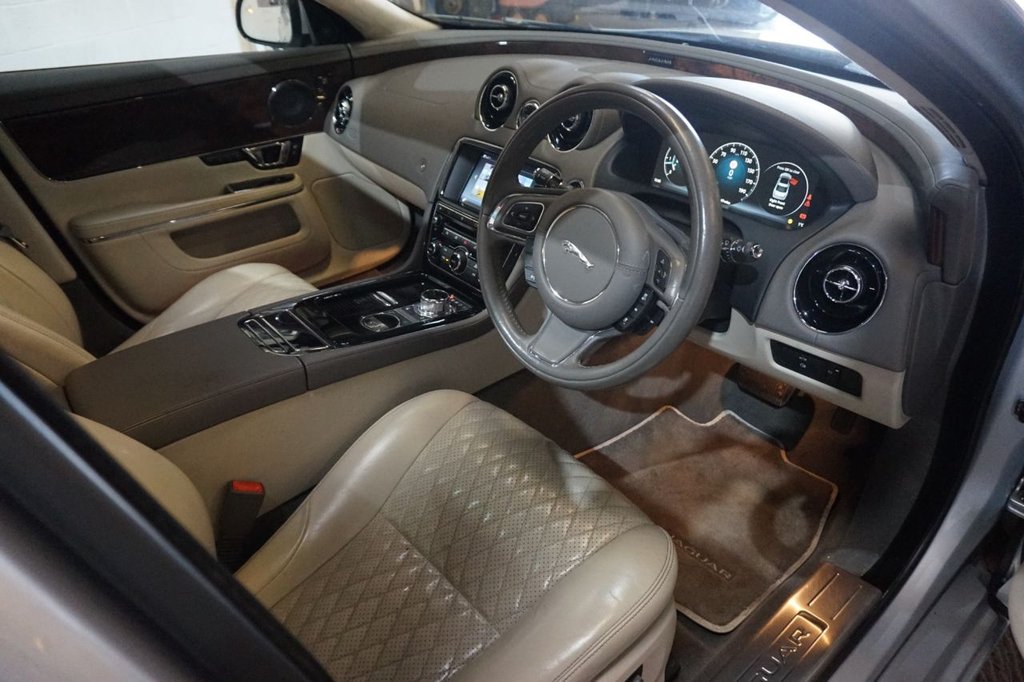 Used Jaguar XJ 2017 for sale - 77161879: Photo 11