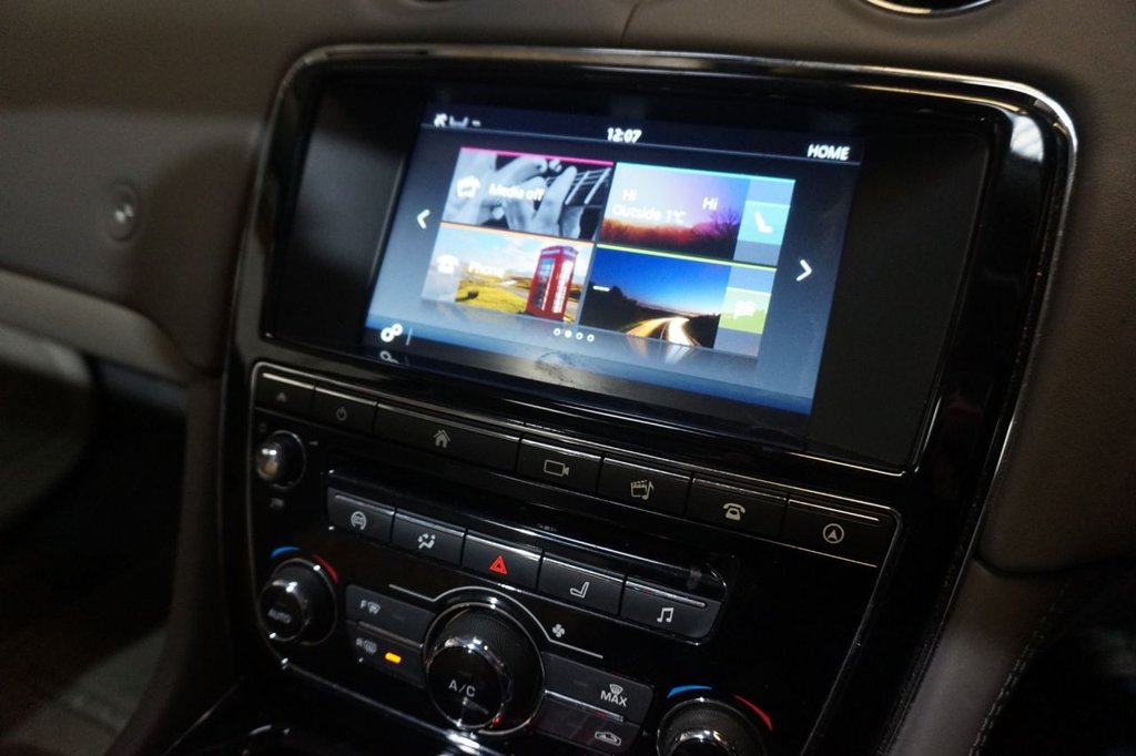 Used Jaguar XJ 2017 for sale - 77161879: Photo 13