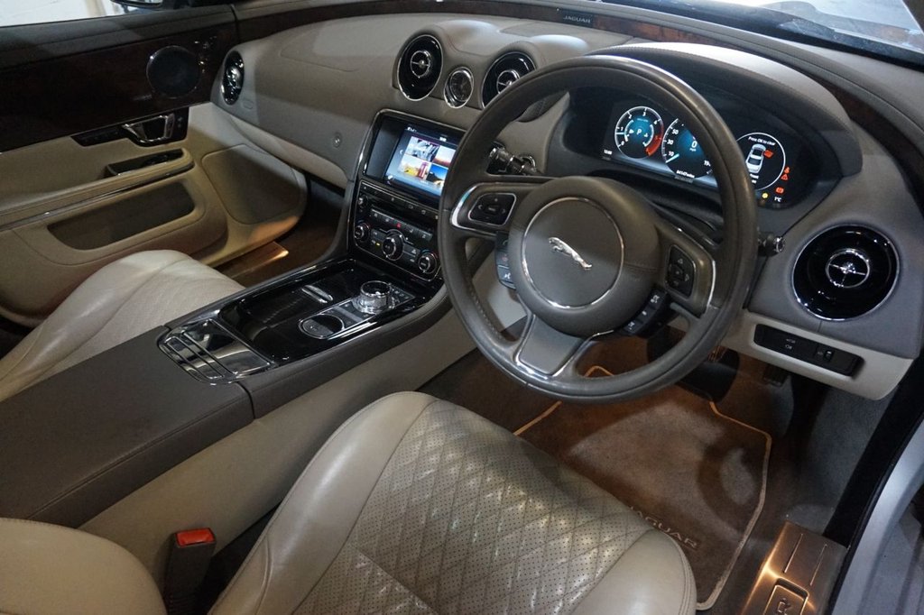 Used Jaguar XJ 2017 for sale - 77161879: Photo 16