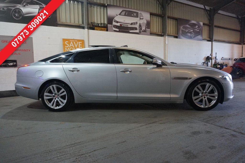 Used Jaguar XJ 2017 for sale - 77161879: Photo 2