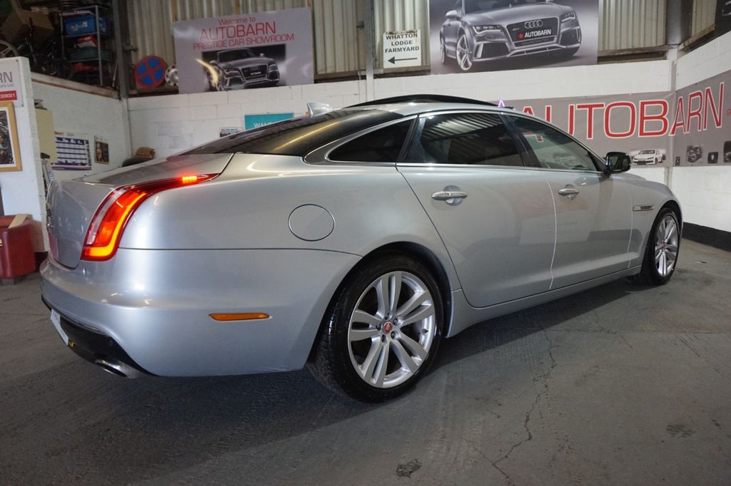 Used Jaguar XJ 2017 for sale - 77161879: Photo 27