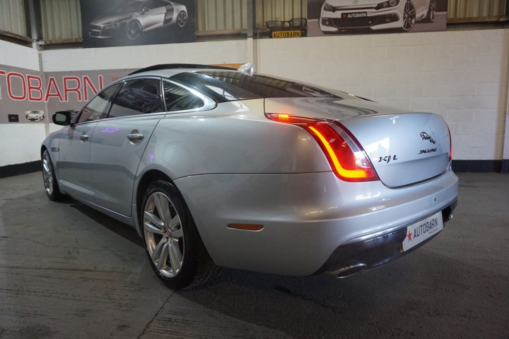 Used Jaguar XJ 2017 for sale - 77161879: Photo 30