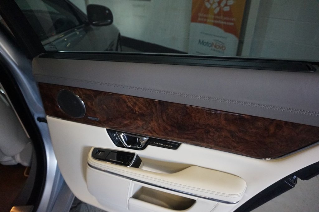 Used Jaguar XJ 2017 for sale - 77161879: Photo 37