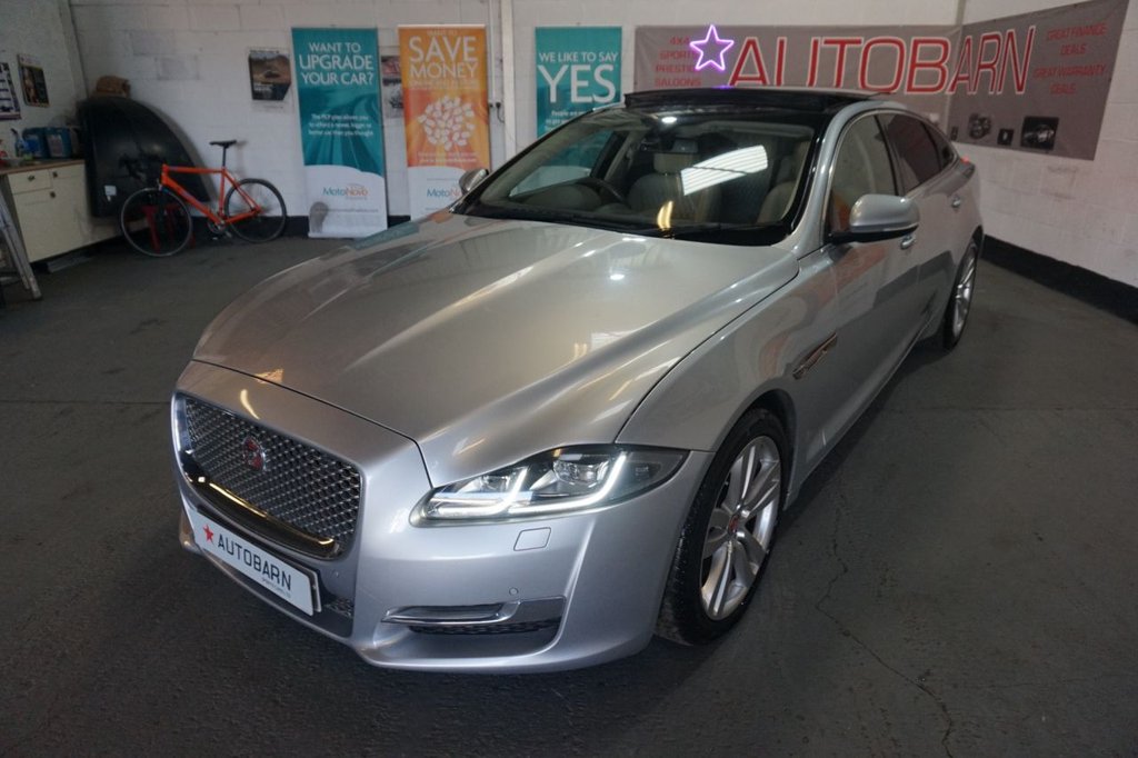 Used Jaguar XJ 2017 for sale - 77161879: Photo 7
