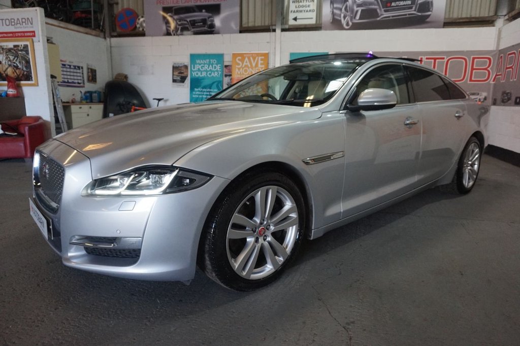 Used Jaguar XJ 2017 for sale - 77161879: Photo 8