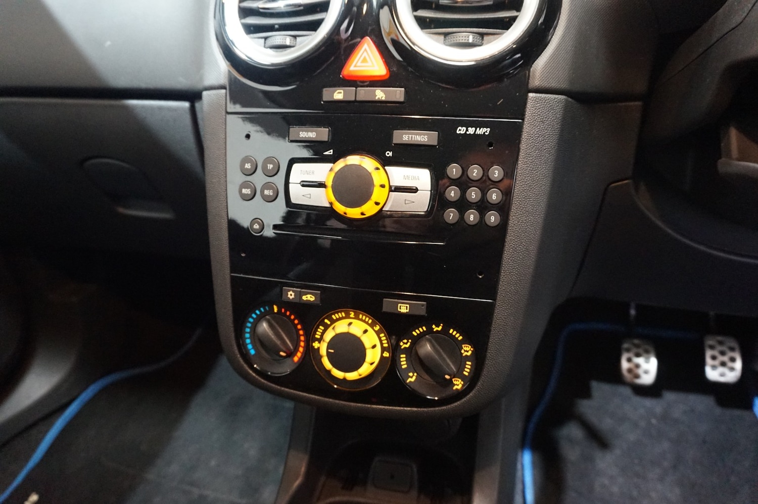 Used Vauxhall Corsa 2013 for sale - 78125128: Photo 14