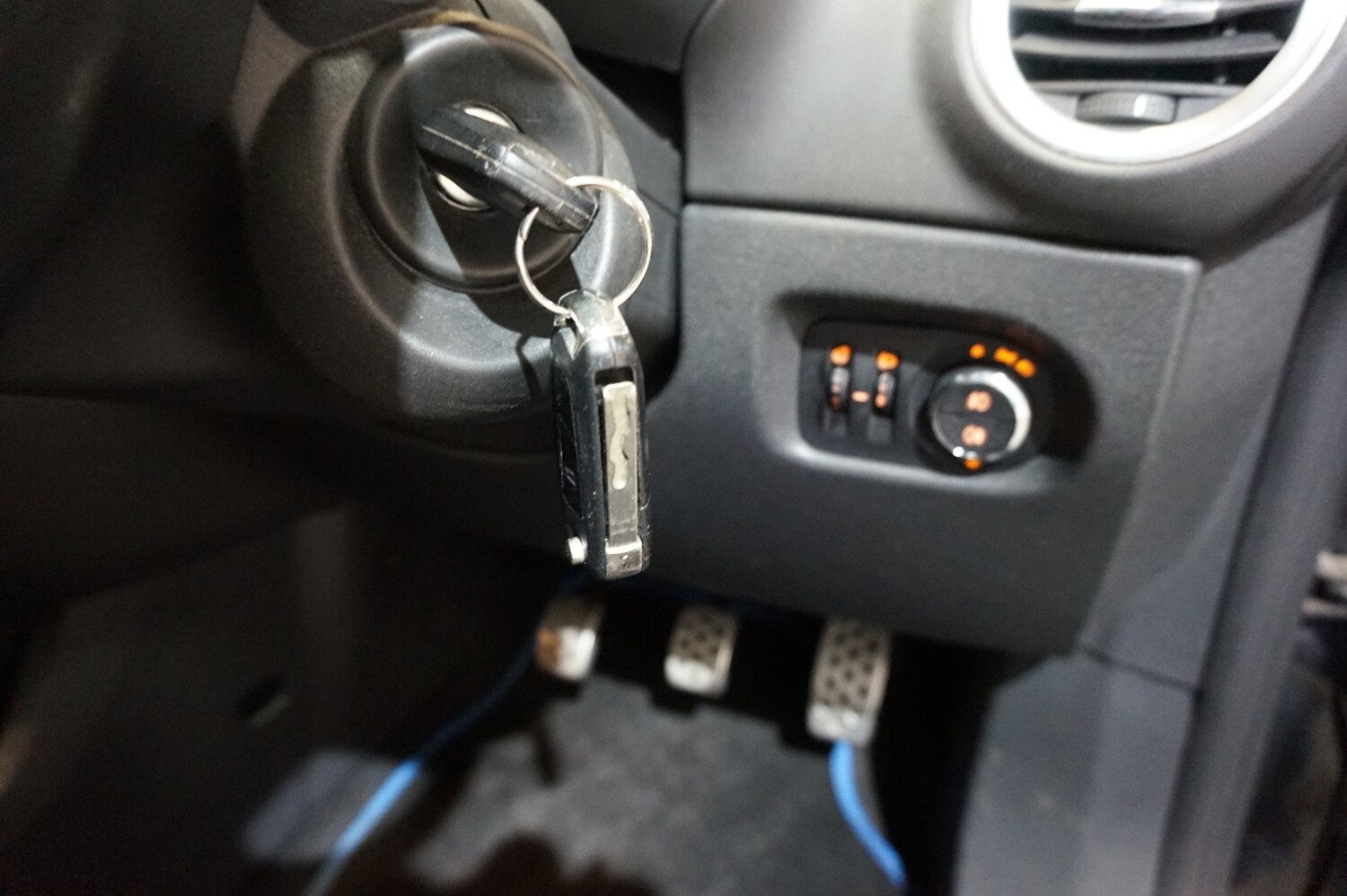 Used Vauxhall Corsa 2013 for sale - 78125128: Photo 16