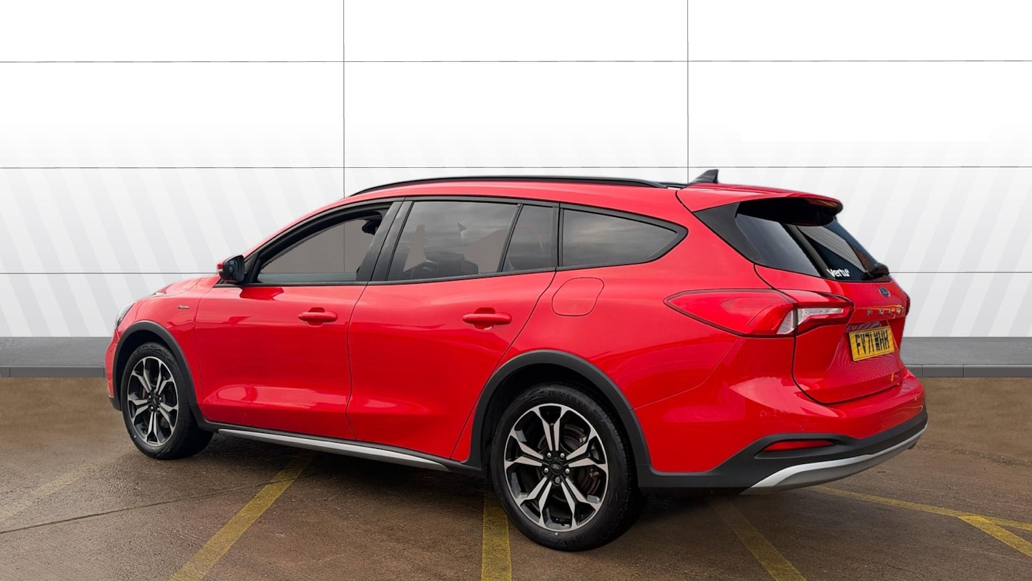 Used Ford Focus 2022 for sale - 76958454: Photo 2