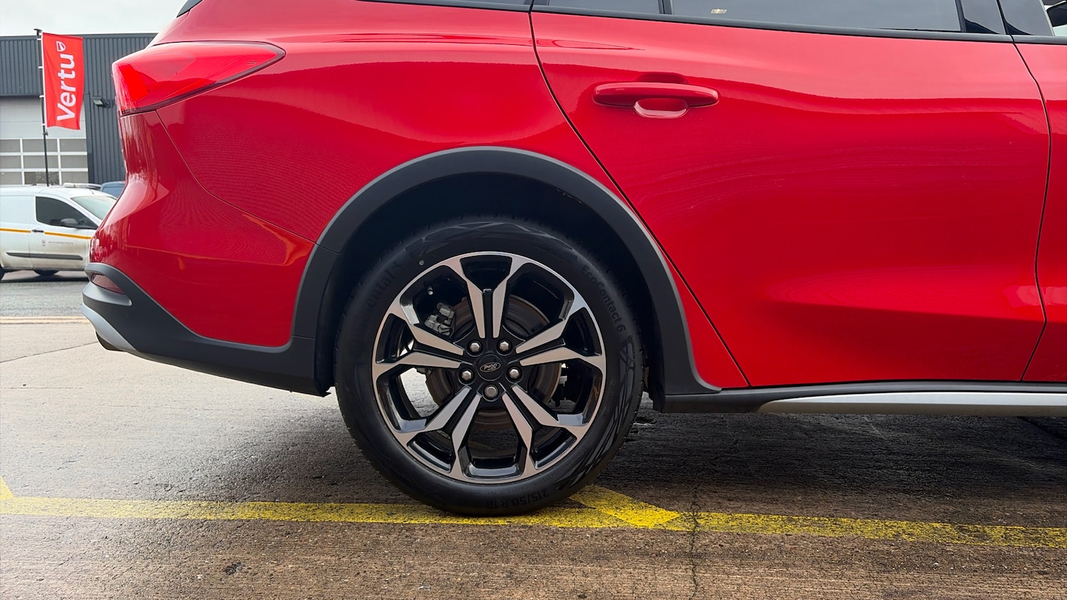 Used Ford Focus 2022 for sale - 76958454: Photo 7