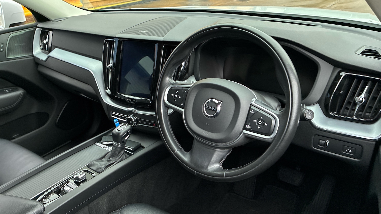 Used Volvo XC60 2020 for sale - 76366881: Photo 11