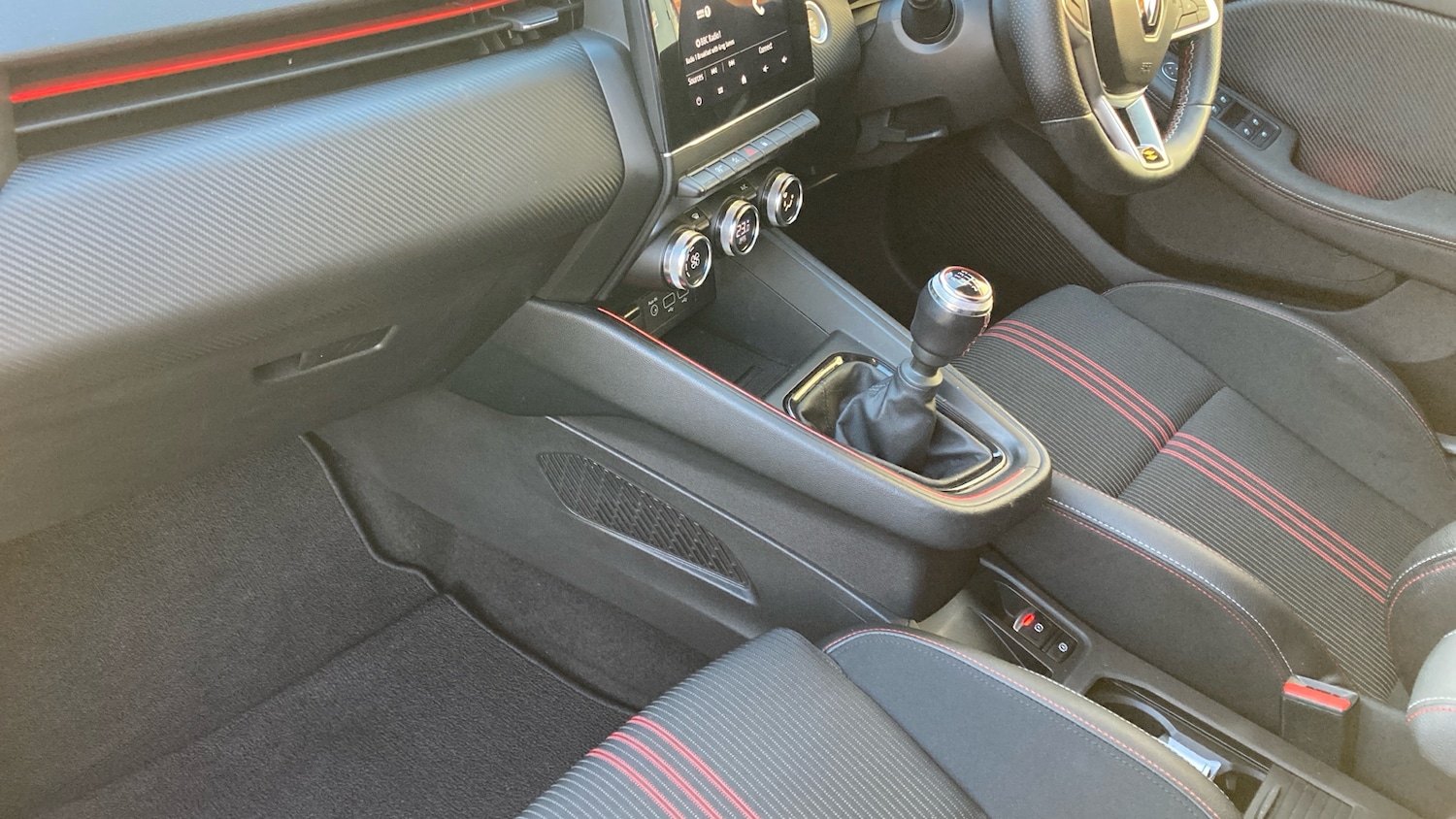 Used Renault Clio 2022 for sale - 76777945: Photo 13