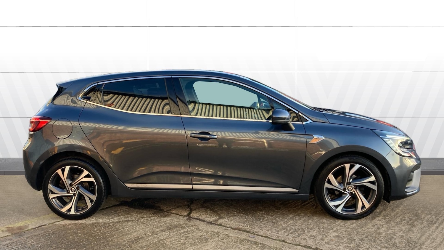 Used Renault Clio 2022 for sale - 76777945: Photo 5