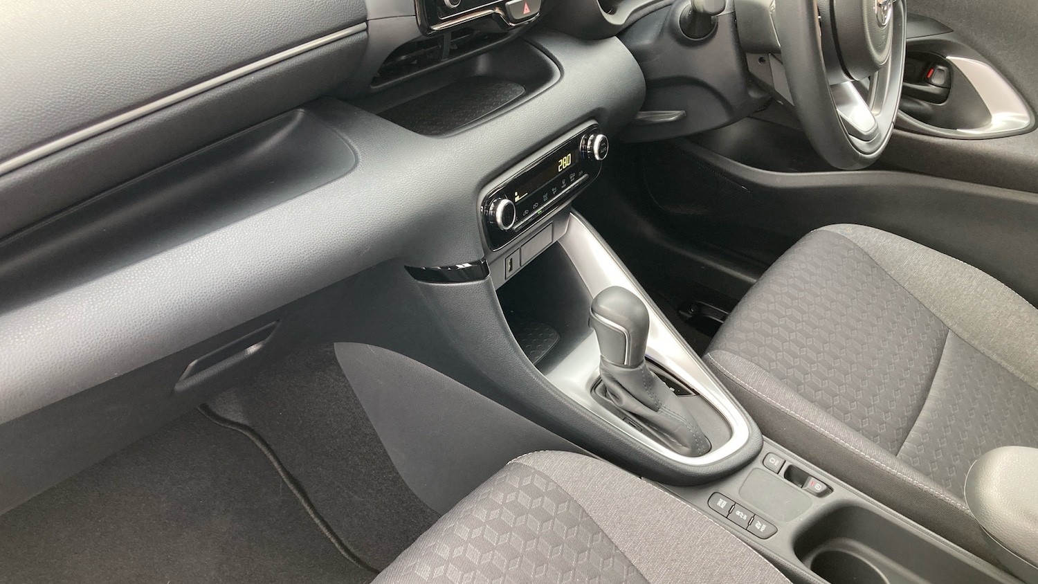 Used Toyota Yaris 2023 for sale - 76392236: Photo 13