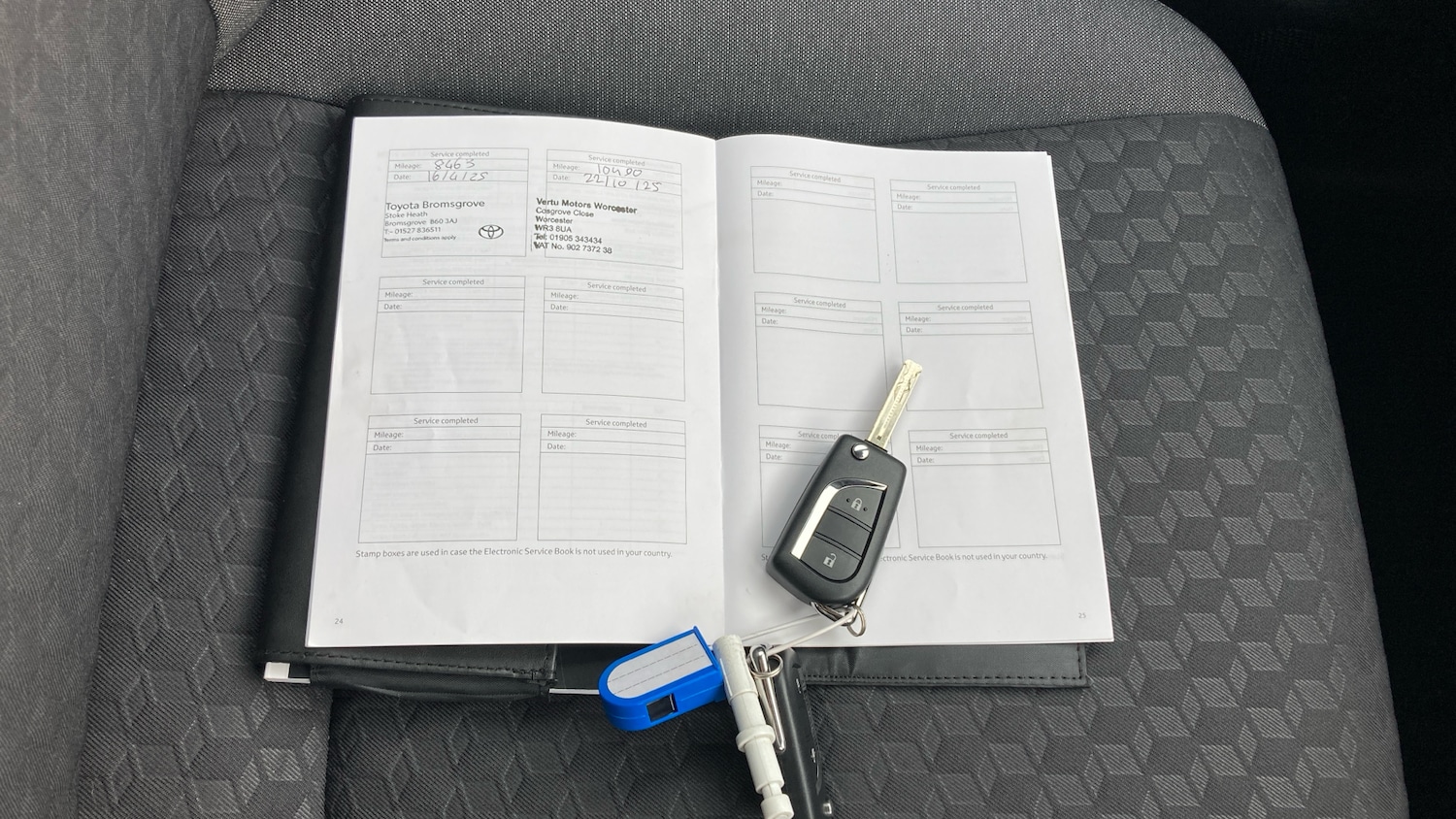 Used Toyota Yaris 2023 for sale - 76392236: Photo 19