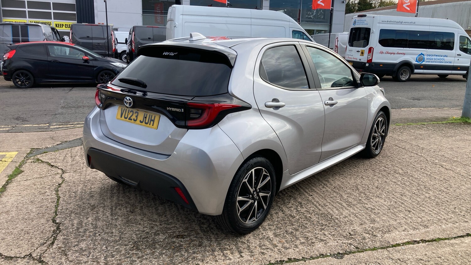 Used Toyota Yaris 2023 for sale - 76392236: Photo 24