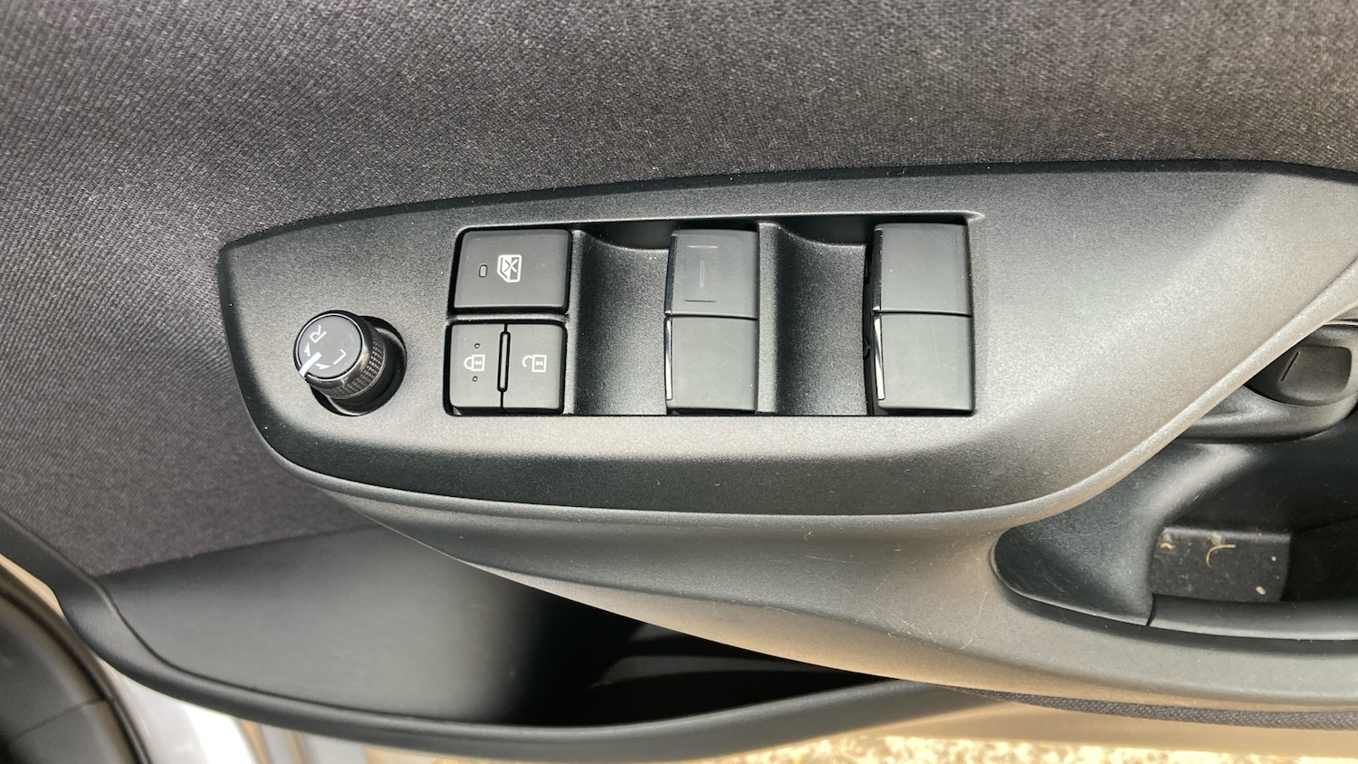 Used Toyota Yaris 2023 for sale - 76392236: Photo 26