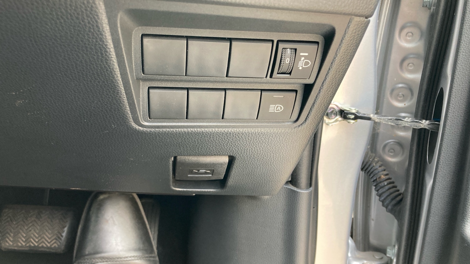 Used Toyota Yaris 2023 for sale - 76392236: Photo 27