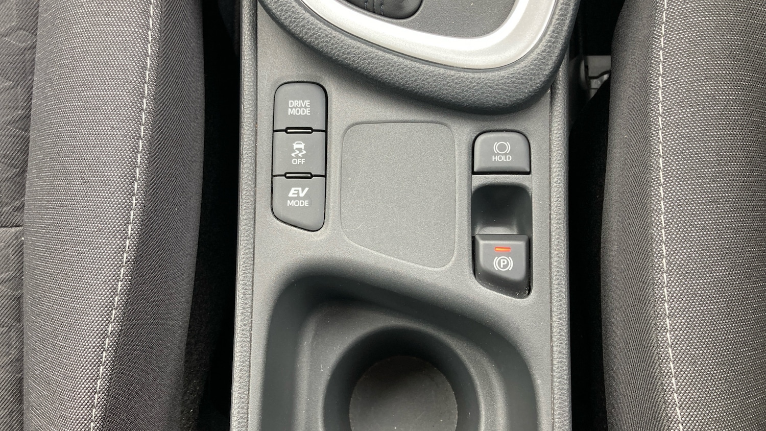 Used Toyota Yaris 2023 for sale - 76392236: Photo 32