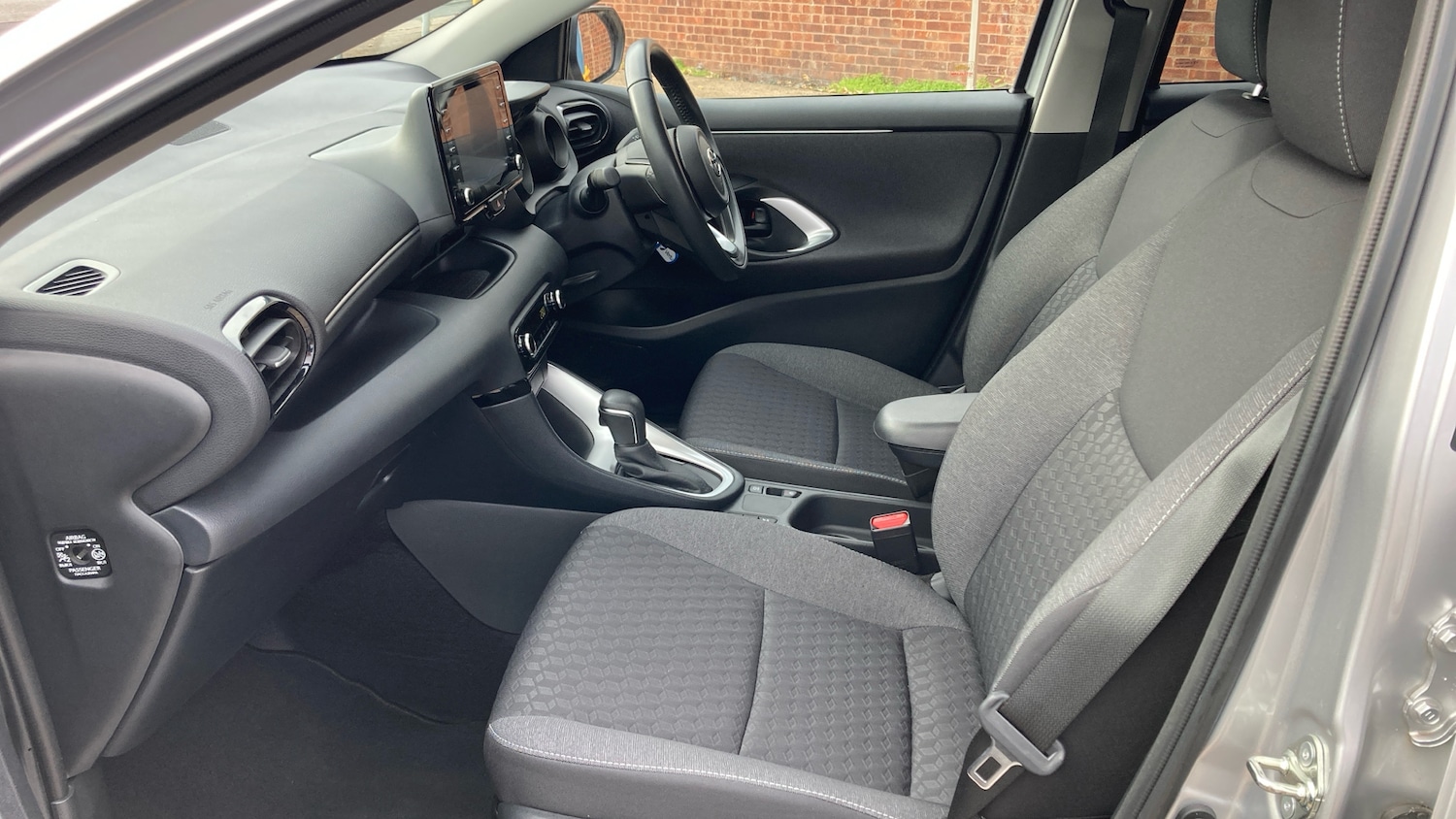 Used Toyota Yaris 2023 for sale - 76392236: Photo 8