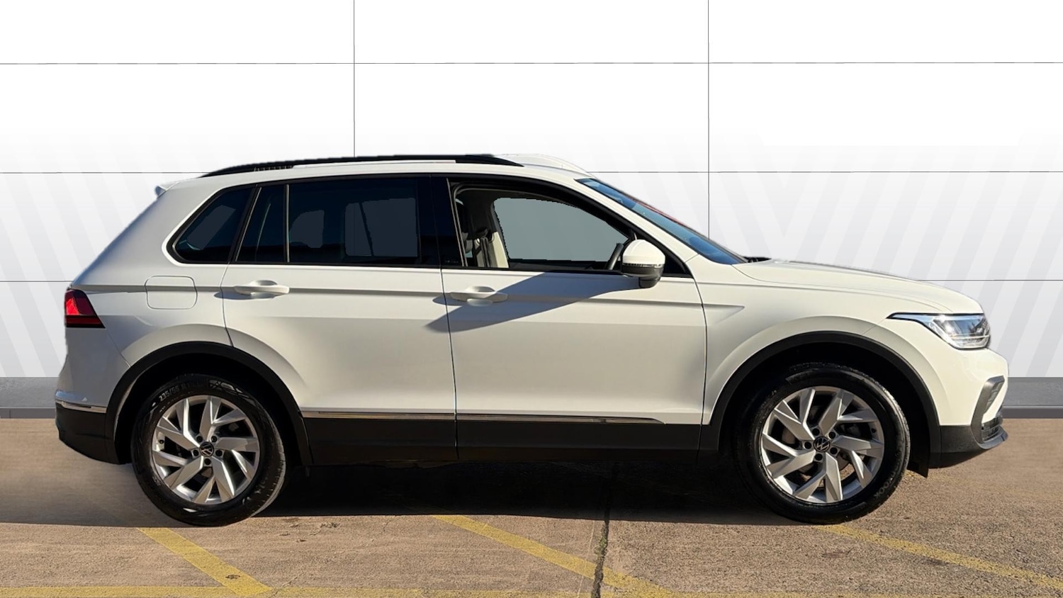 Used Volkswagen Tiguan 2022 for sale - 76687072: Photo 5