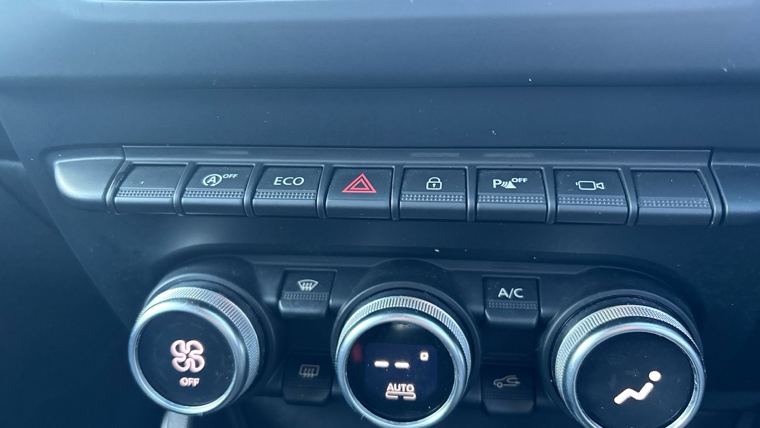 Used Dacia Duster 2018 for sale - 77272208: Photo 30