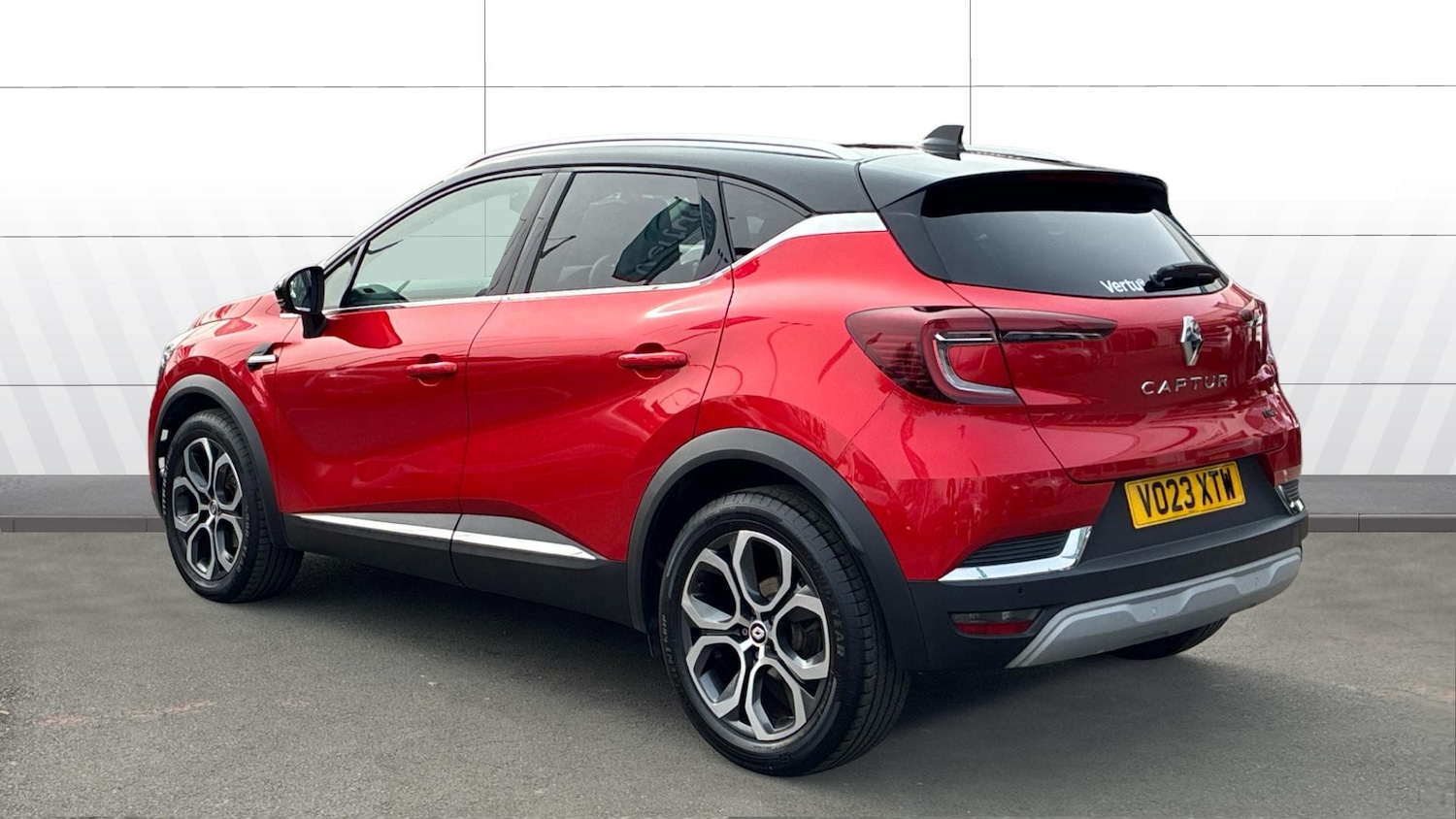 Used Renault Captur 2023 for sale - 77985222: Photo 2