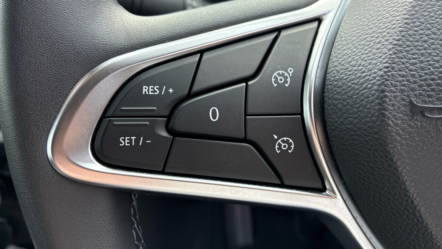 Used Renault Captur 2023 for sale - 77985222: Photo 29