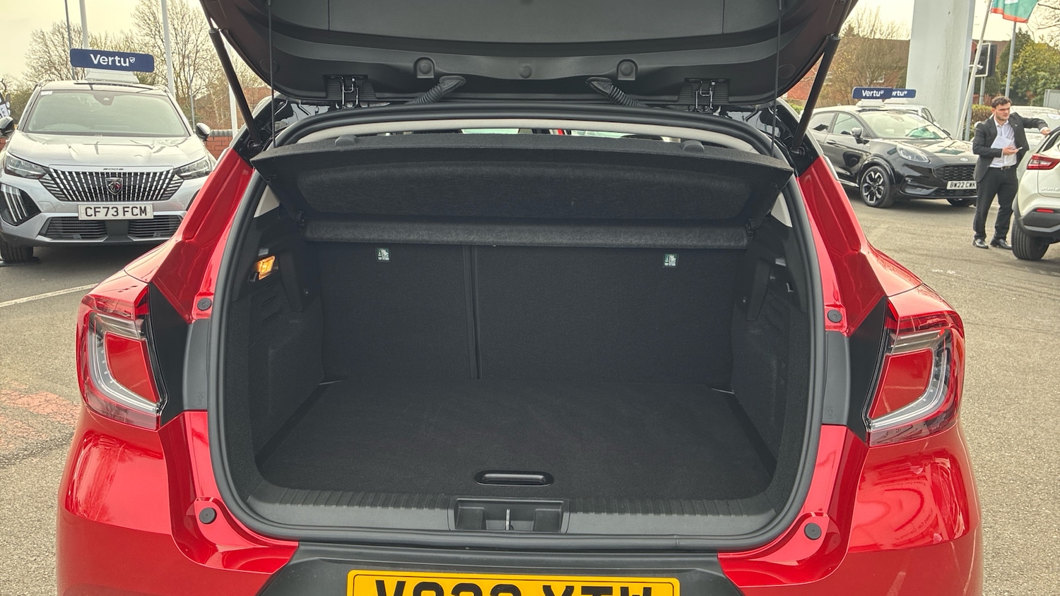 Used Renault Captur 2023 for sale - 77985222: Photo 4