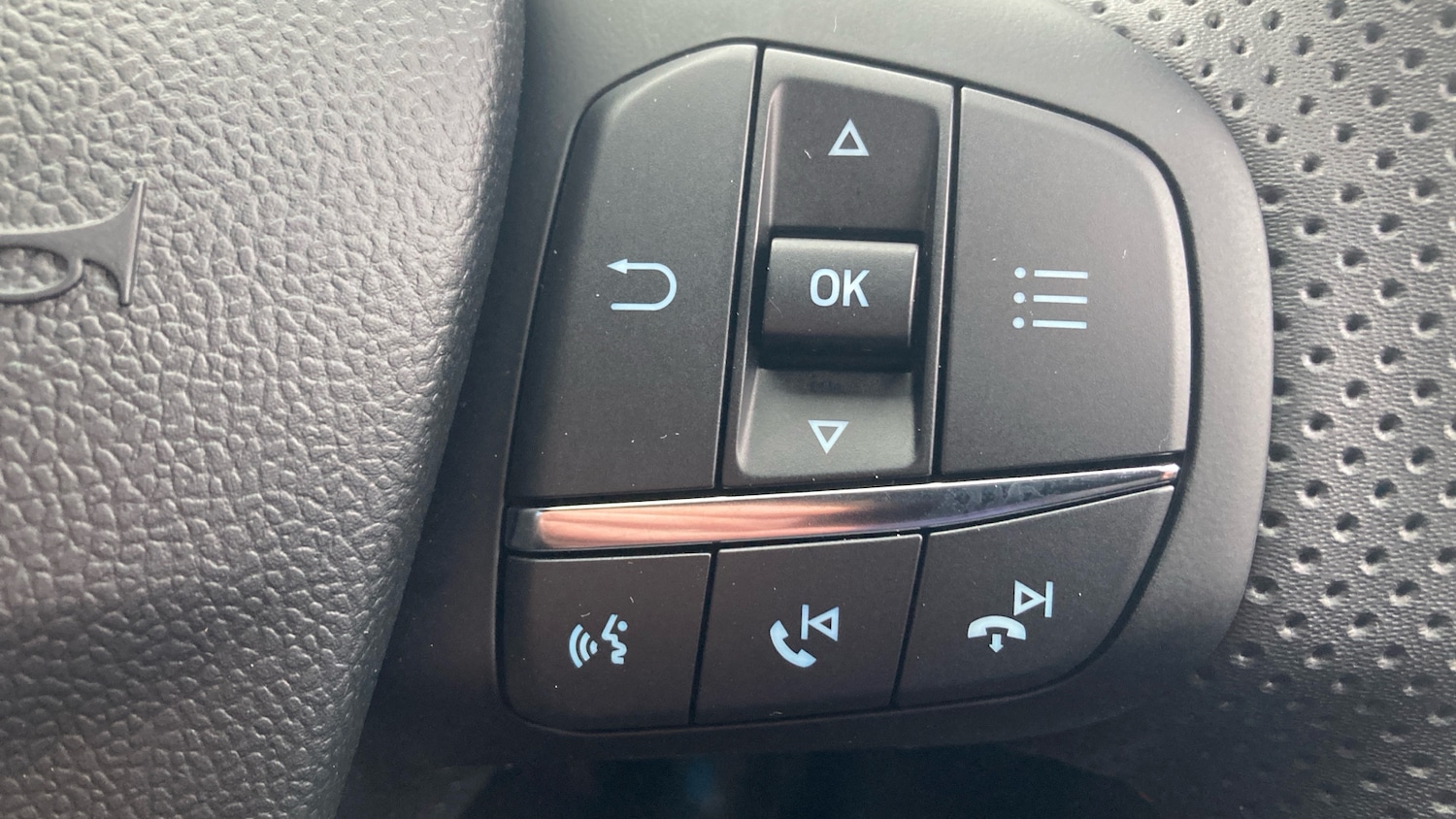 Used Ford Puma 2022 for sale - 76979319: Photo 28