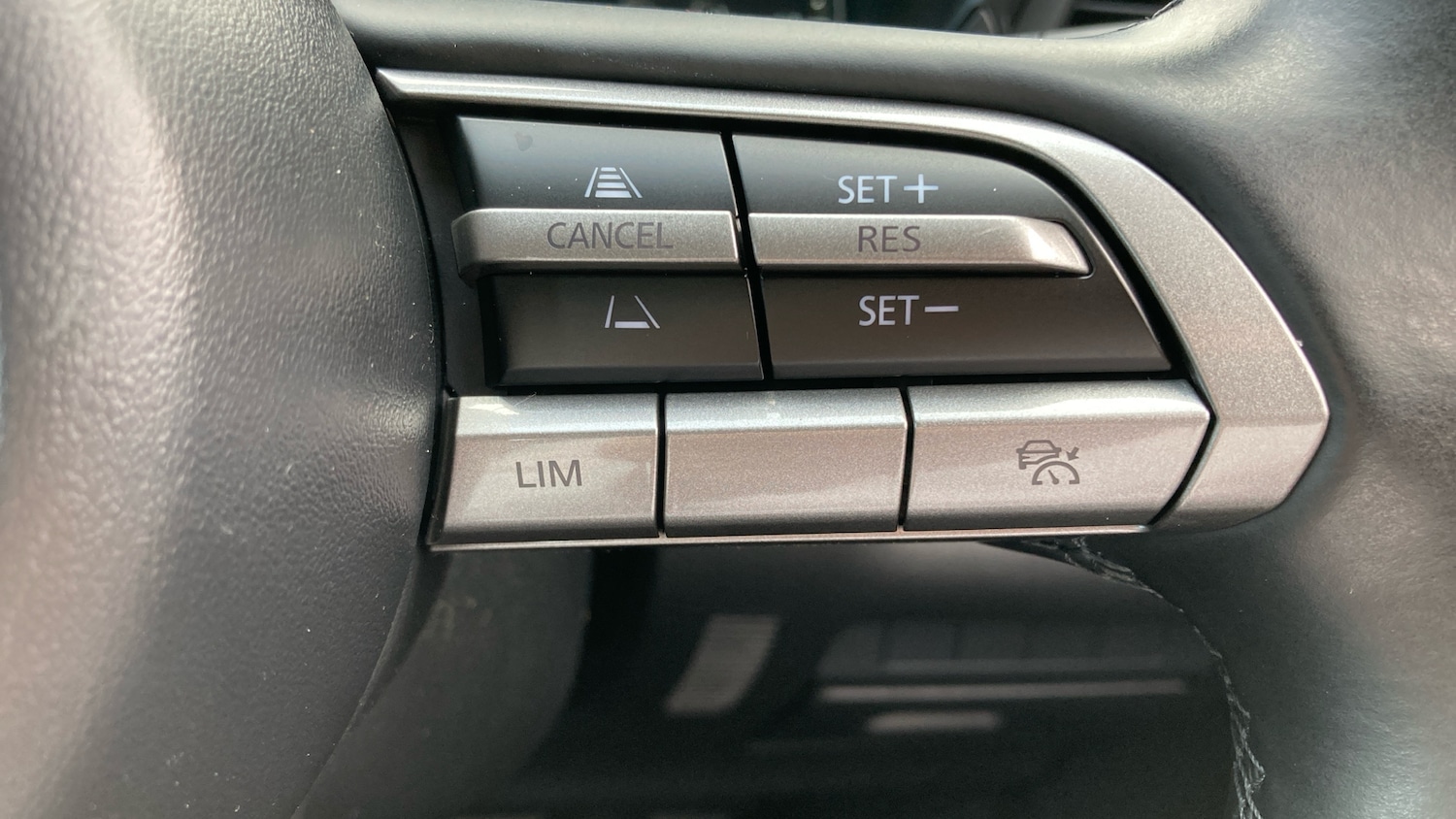 Used Mazda CX-30 2023 for sale - 76490324: Photo 28