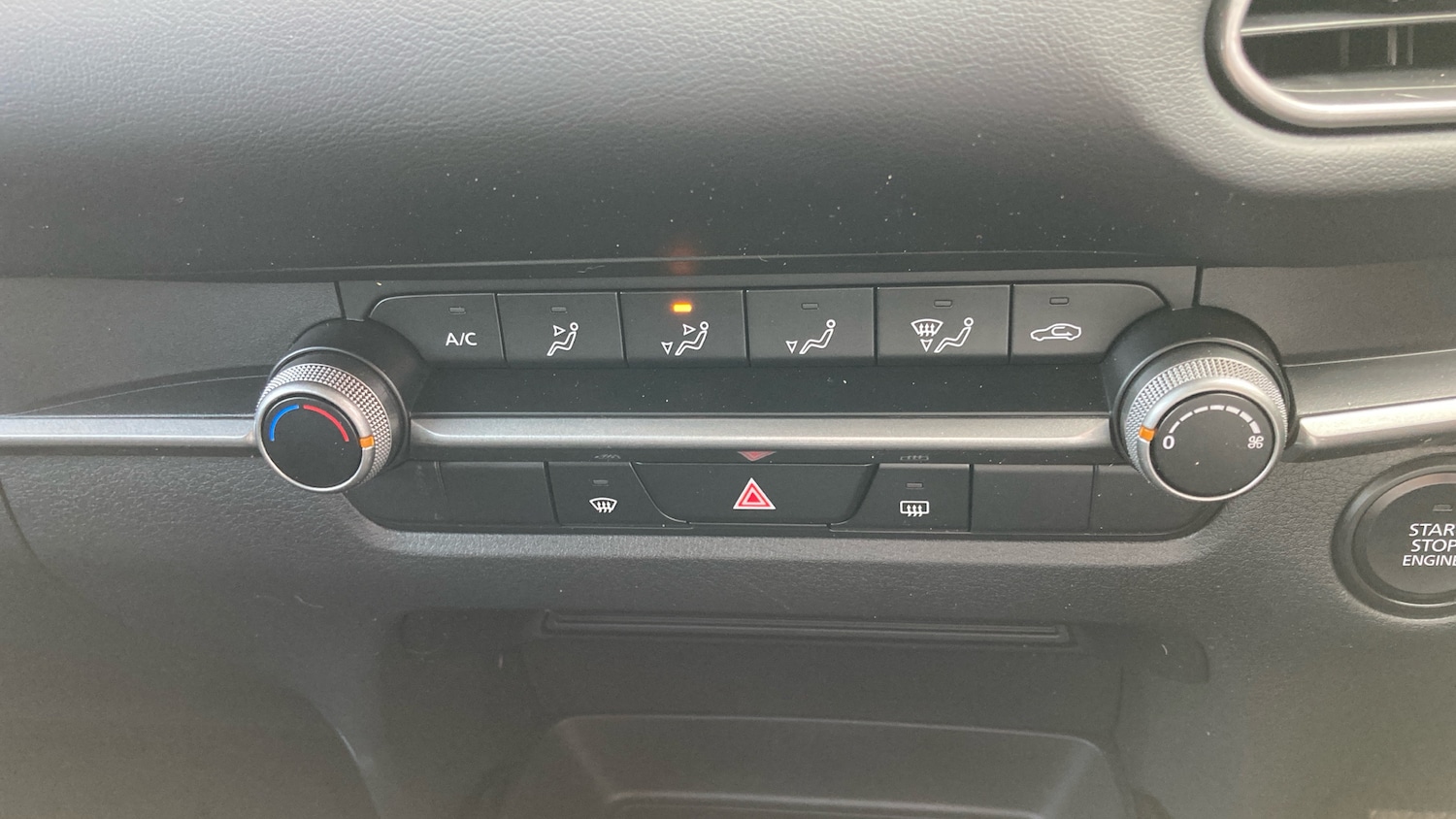 Used Mazda CX-30 2023 for sale - 76490324: Photo 30