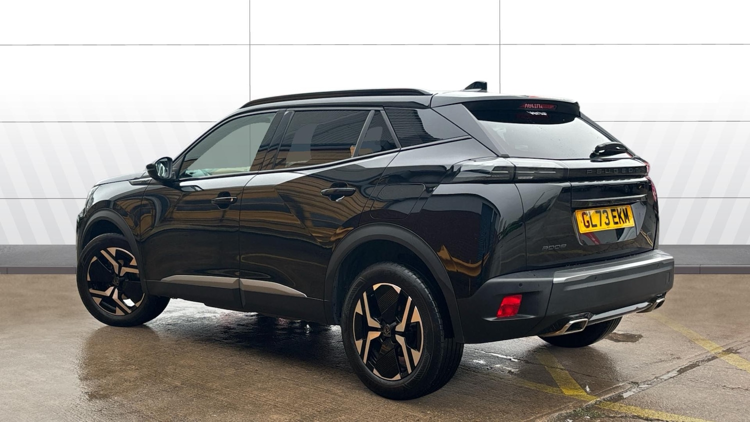 Used Peugeot 2008 2023 for sale - 76922349: Photo 2