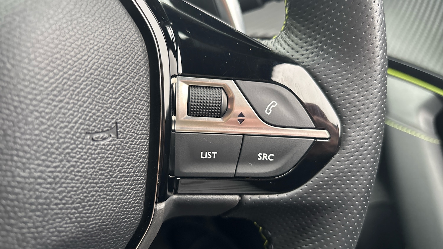 Used Peugeot 2008 2023 for sale - 76922349: Photo 26