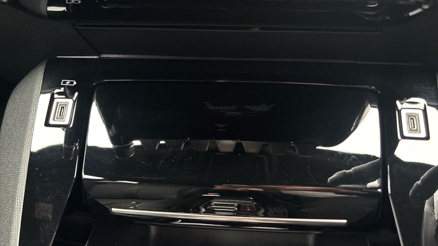 Used Peugeot 2008 2023 for sale - 76922349: Photo 32