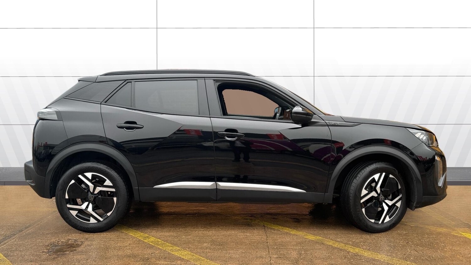 Used Peugeot 2008 2023 for sale - 76922349: Photo 5