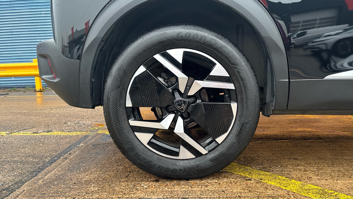 Used Peugeot 2008 2023 for sale - 76922349: Photo 7