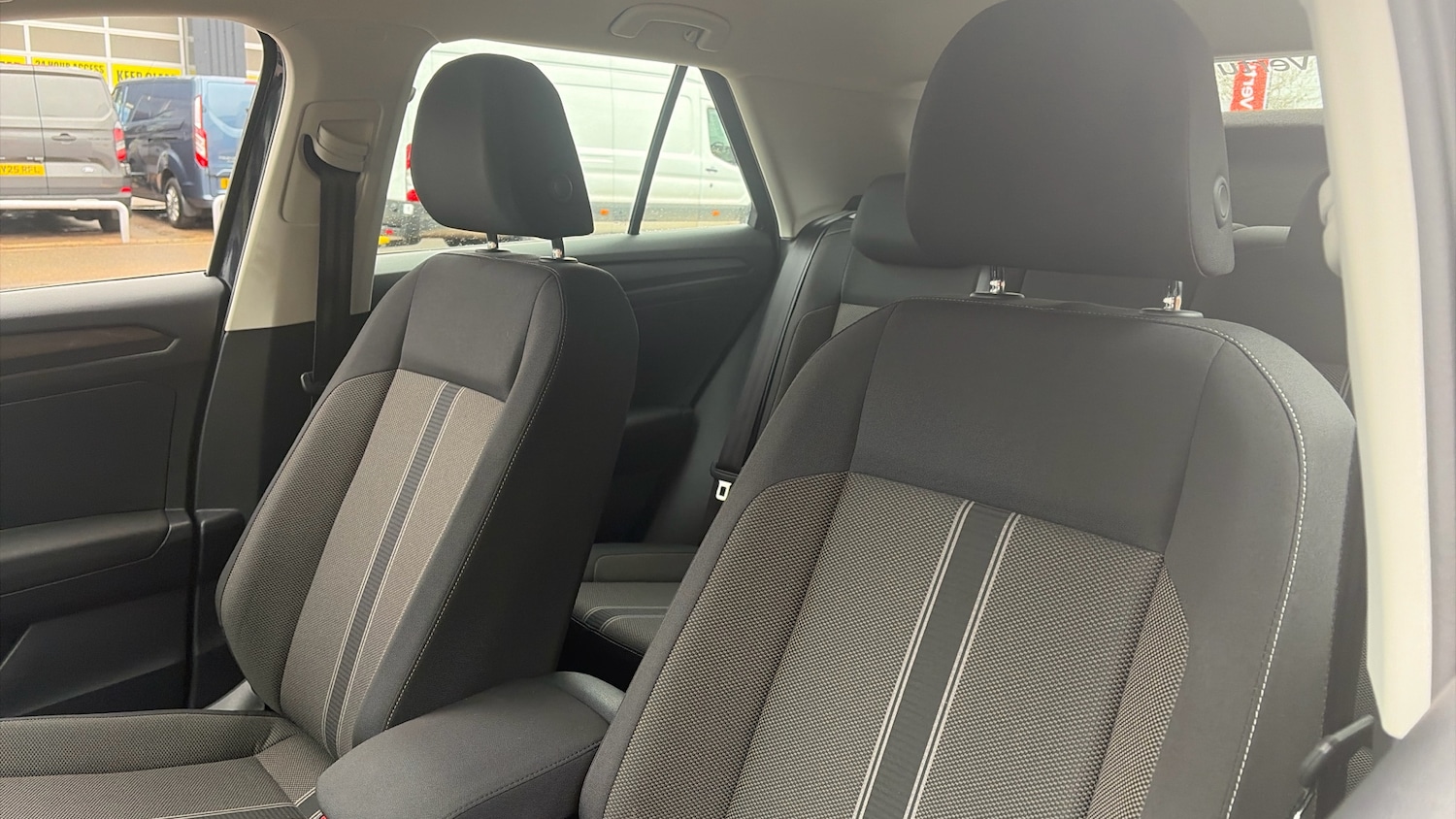 Used Volkswagen T-Roc 2019 for sale - 77272199: Photo 27