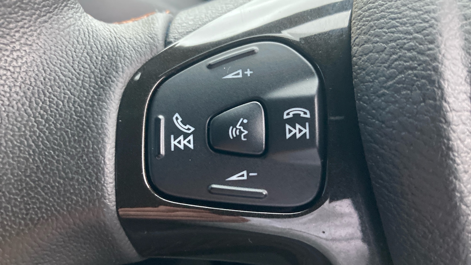 Used Ford Ka+ 2019 for sale - 77282399: Photo 28