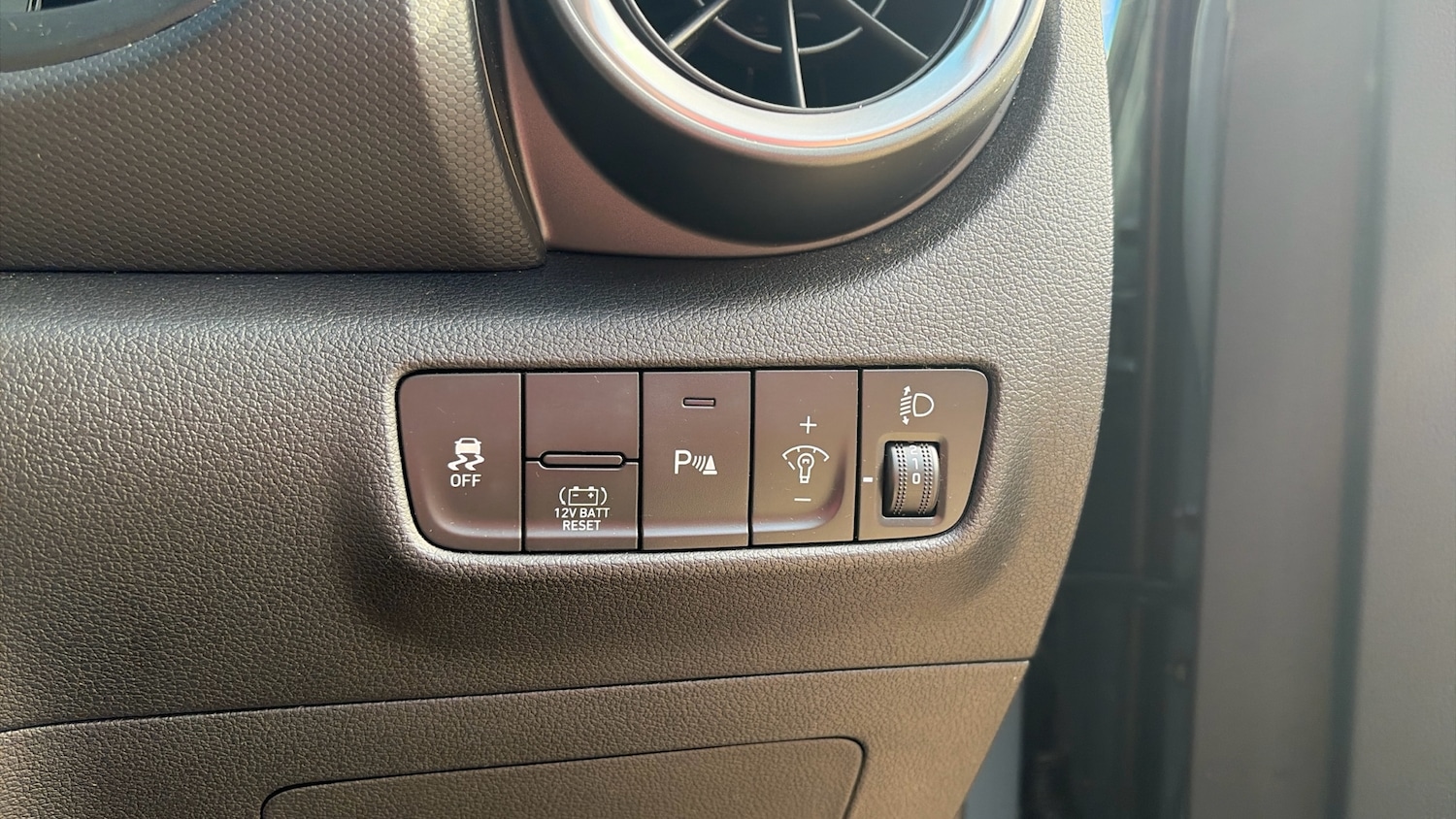 Used Hyundai KONA 2022 for sale - 76366851: Photo 29
