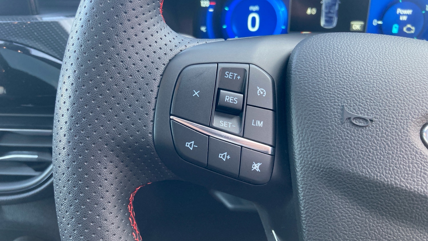 Used Ford Kuga 2023 for sale - 76372260: Photo 32