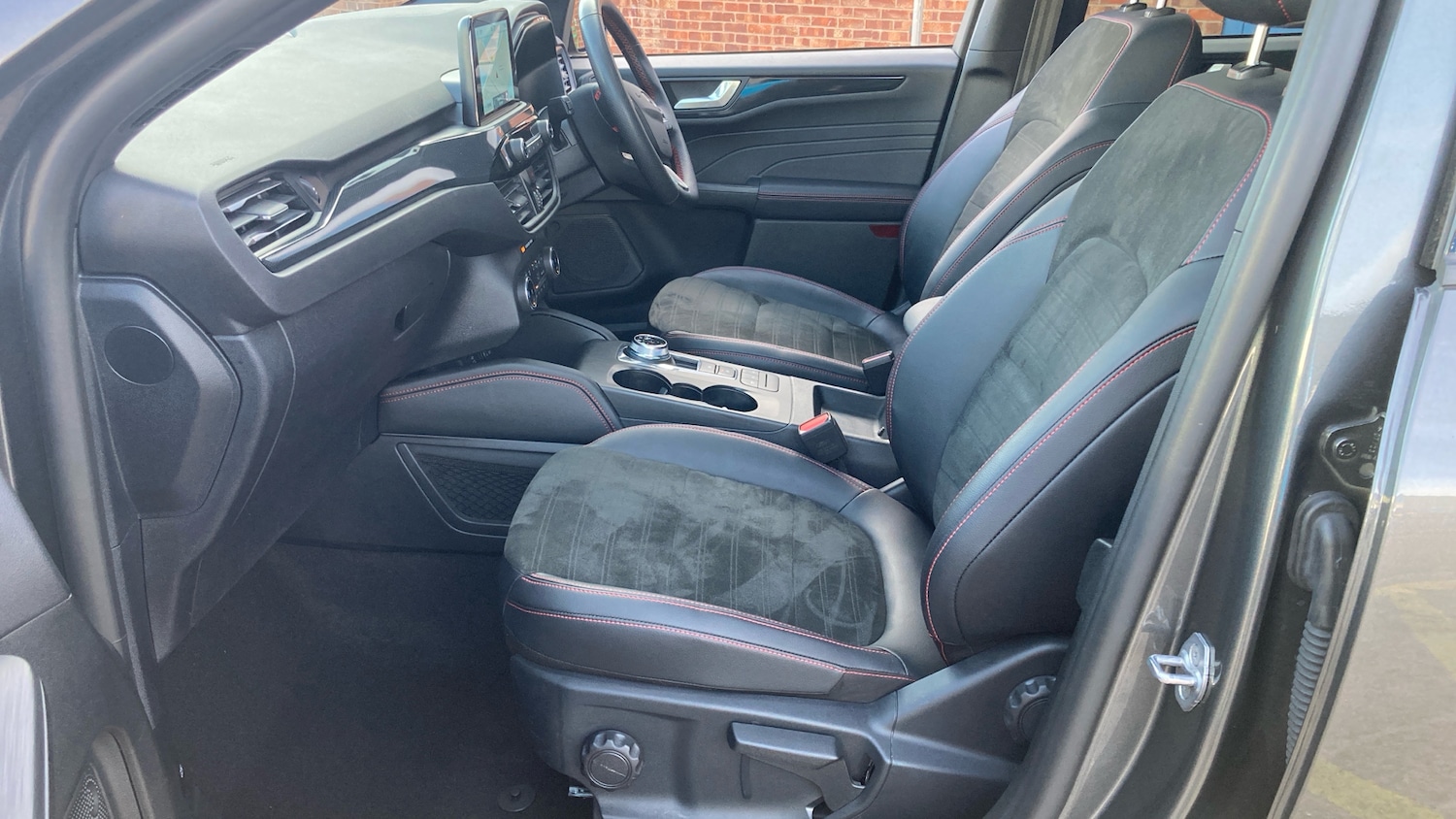 Used Ford Kuga 2023 for sale - 76372260: Photo 8